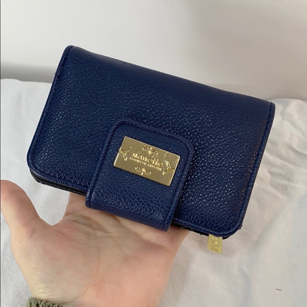 Nanette Lenore wallet